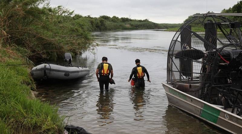 В водах Рио-Гранде на границе США ищут пропавшую 2-летнюю девочку-мигрантку - usa.one - Россия - США - Техас - Мексика - шт.Флорида - Гаити