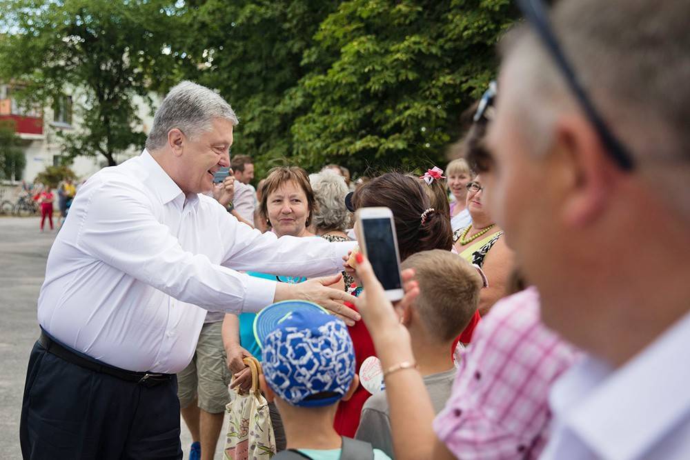 Петр Порошенко - Экс-президент Порошенко не поместился в штаны - tvc.ru - Украина - Винницкая обл.