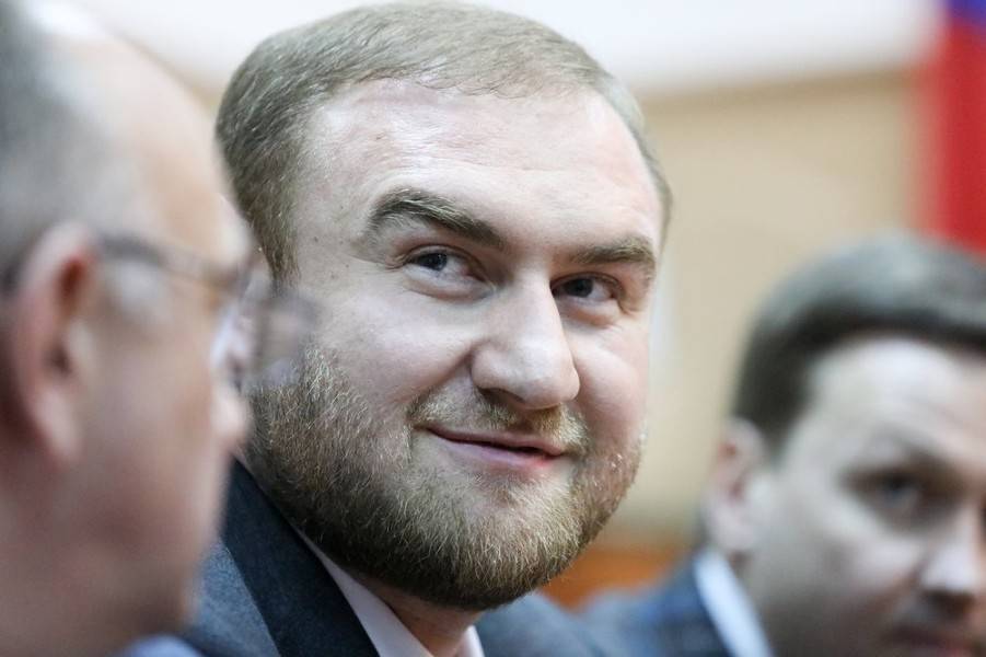 Рауф Арашуков - Рауль Арашуков - Суд подтвердил законность ареста счетов Рауфа Арашукова - m24.ru - Москва - Санкт-Петербург