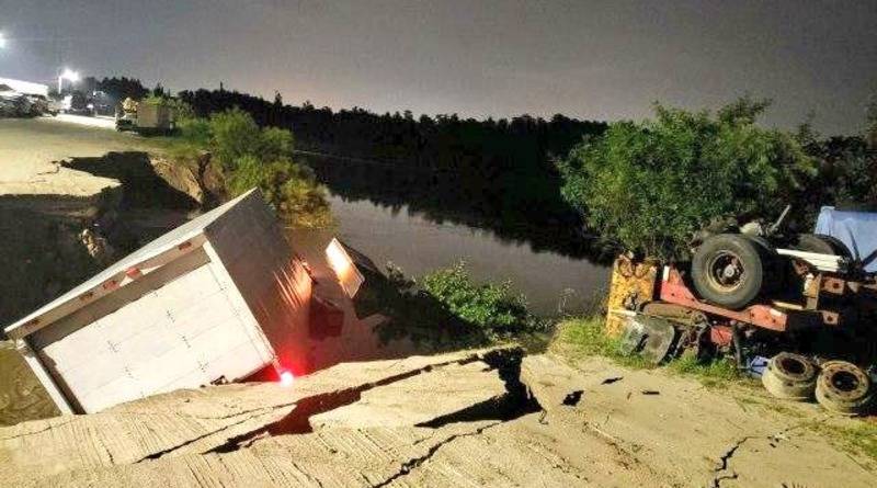 Во Флориде разверзлась огромная пропасть и поглотила несколько грузовиков (фото) - usa.one - Германия - Швеция - шт.Флорида - шт.Северная Каролина - state Florida