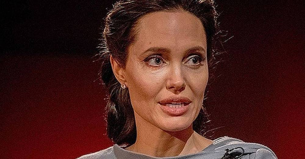 Анджелина Джоли - Брэд Питт - Истощенная Анджелина Джоли сбежала из госпиталя - factsinter.com - Колумбия - Венесуэла - Лос-Анджелес - шт. Калифорния