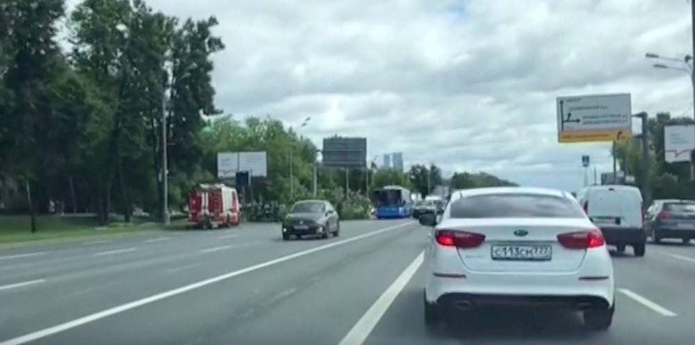 Движение на Кутузовском проспекте восстановлено - m24.ru