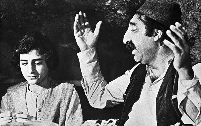 Леонид Гайдай - "Утром яичница, днем яичница": 7 культовых ролей Фрунзика Мкртчяна к дню рождения мастера - ru.armeniasputnik.am - Армения - Сан-Франциско - Ереван