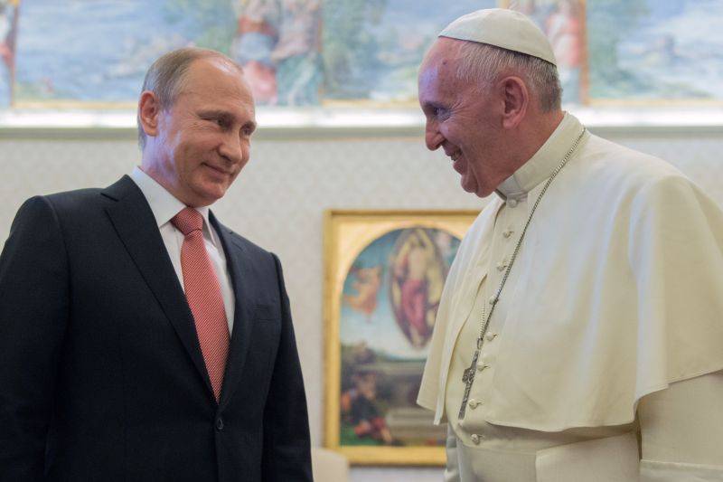 Владимир Путин - Павел - Андрей Кончаловский - святой Петр - Путин подарил папе Римскому "Грех" - tvc.ru - Россия - Рим - Ватикан