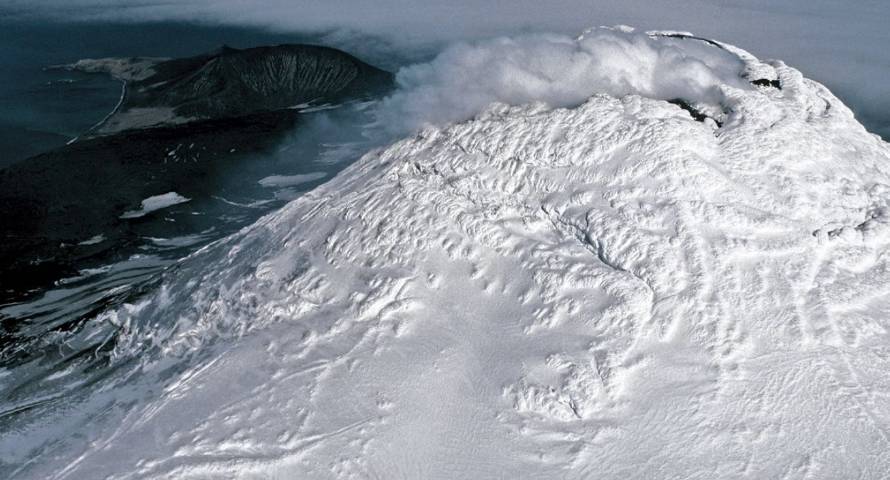 Спутники обнаружили действующий вулкан на заснеженном острове Антарктиды - newinform.com - Антарктида - Конго - Эфиопия - Никарагуа - Вануату