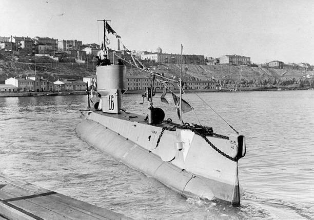 Трагедия подлодки АГ-15: самая нелепая гибель русской субмарины | Русская семерка - russian7.ru - Россия - США - Англия - Япония - Венгрия - Швеция - Голландия - Ирландия