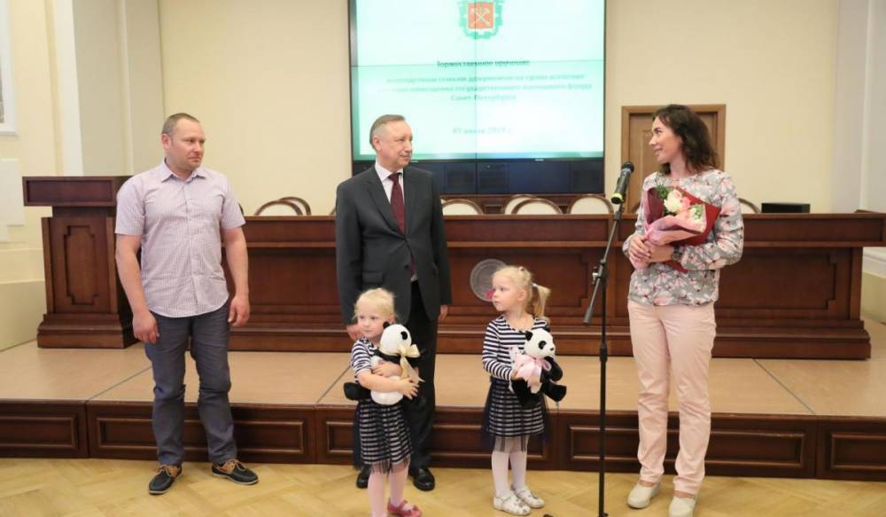 Александр Беглов - Документы на квартиры получили 25 многодетных семей - gorod-plus.tv - Санкт-Петербург
