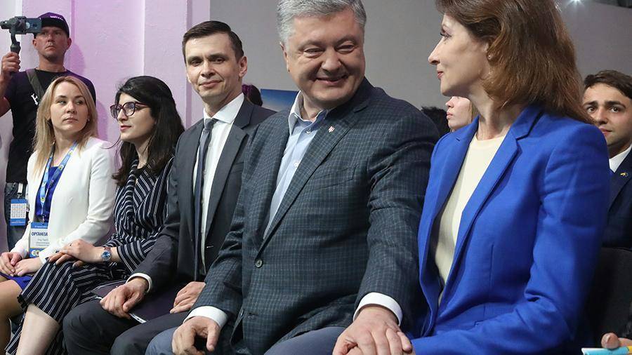 Владимир Зеленский - Петр Порошенко - Андрей Портнов - Порошенко снял $34 млн наличными после инаугурации Зеленского - iz.ru - Украина
