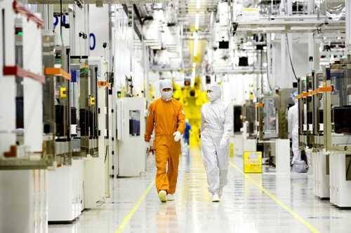 Японские санкции приведут к полной остановке заводов Samsung и SK Hynix через два месяца - vestirossii.com - Южная Корея - Токио - Япония - Сеул