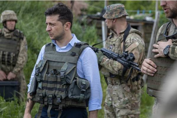 Владимир Зеленский - Зеленский в ходе очередной поездки на Донбасс заговорил по-русски - trud.ru - Украина - Киев - обл. Донецкая - ДНР - ЛНР - Славянск - Краматорск