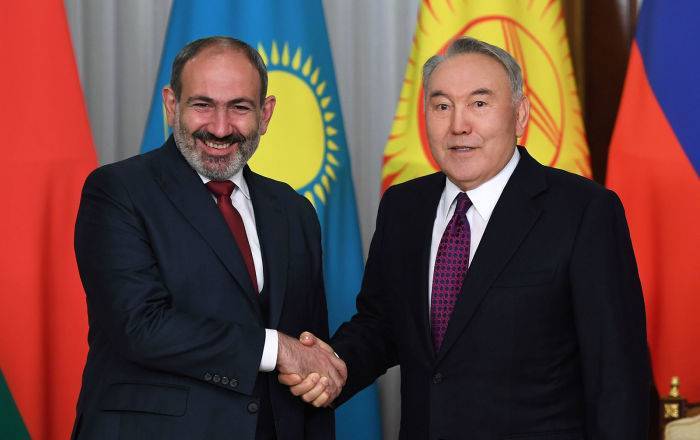 Владимир Путин - Касым-Жомарт Токаев - Никол Пашинян - Александр Лукашенко - Нурсултан Назарбаев - Никол Пашинян провел телефонную беседу с Нурсултаном Назарбаевым - ru.armeniasputnik.am - Россия - Армения - Казахстан - Белоруссия - Ереван