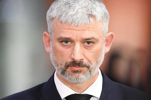 Евгений Дитрих - Минтранс: ситуация с выдачей багажа в Шереметьево стабилизируется в августе - aif.ru - Россия