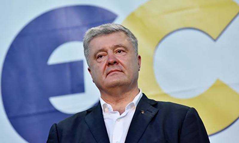 Петр Порошенко - Андрей Портнов - Виктор Янукович - Порошенко уличили в снятии 34 млн долларов наличными - bloknot.ru - Украина