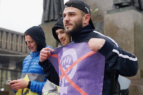 Дмитрий Попов - Владислав Поздняков - «Фемки хотят меня убить и кастрировать» - newtvnews.ru - Москва
