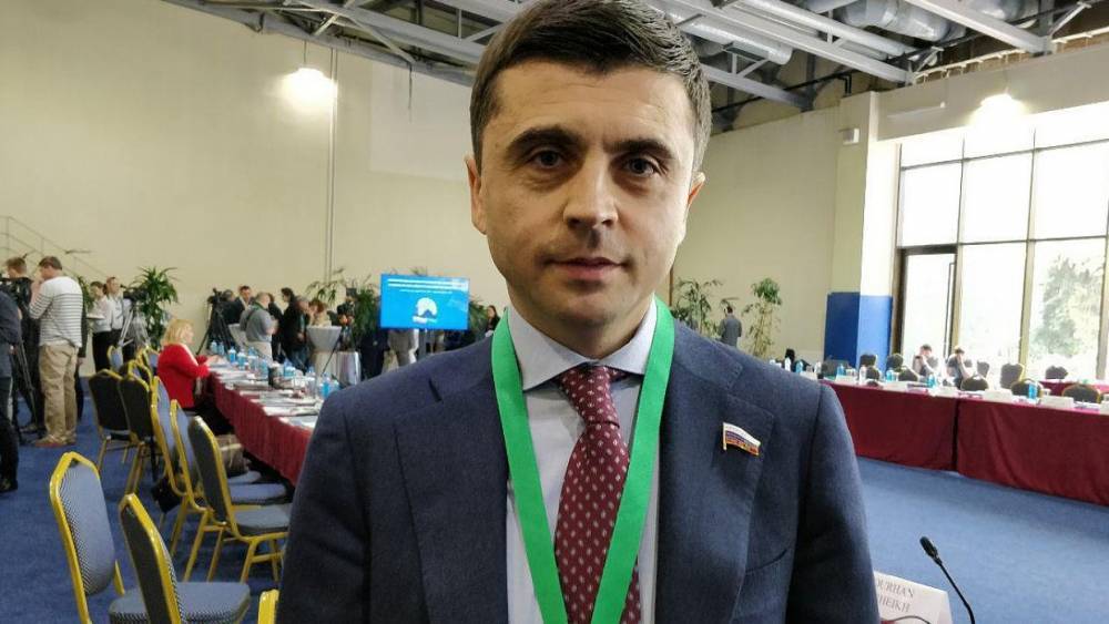 Петр Порошенко - Руслан Бальбек - В Госдуме указали на массовую дезинформацию в резолюции ОБСЕ по Крыму - riafan.ru - Москва - Россия - Украина - Крым