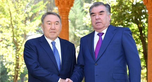 Владимир Путин - Эмомали Рахмон - Нурсултан Назарбаев - Рахмон поздравил Назарбаева с днем рождения - dialog.tj - Россия - Казахстан - Таджикистан