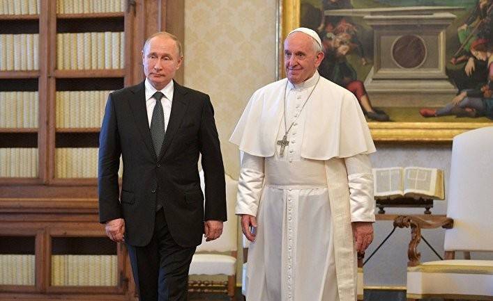 Владимир Путин - Андрей Кончаловский - Деловая столица: почему Путин нравится многим католикам больше, чем Папа Римский - geo-politica.info - Россия - Сирия - Украина - Венесуэла - Рим - Ватикан - Ватикан