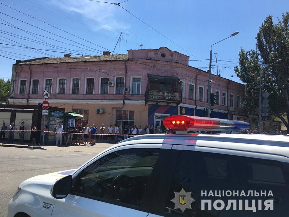 Брюс Уиллис - Геннадий Труханов - Большой переполох в Одессе: Зеленский, заложницы и жутко отважный мэр - politnavigator.net - Одесса - Одесская обл.