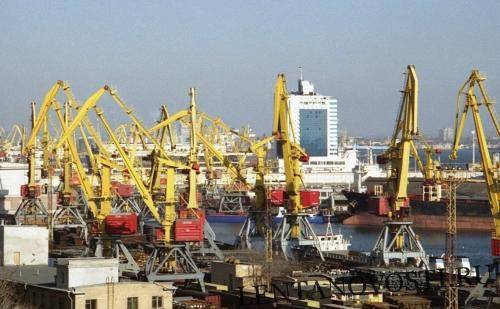 Украина получила первую в истории партию нефти из США. - lentanovosti.ru - США - Украина - Гонконг - Одесса - Кременчуг