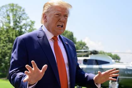 Дональд Трамп - Трамп объяснился за рассказ об аэропортах XVIII века - lenta.ru - США - Британская Империя