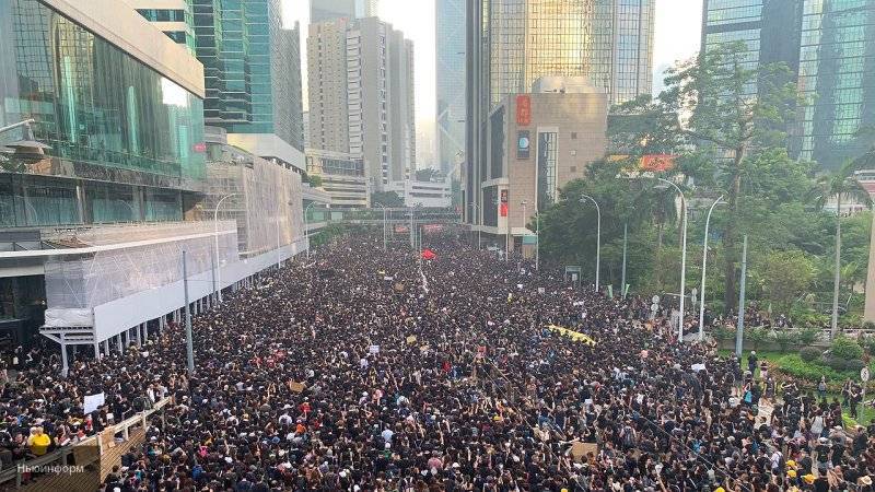 Алик Ливадный - Более 200 тысяч человек вышли на акции протеста в Гонконге - nation-news.ru - Китай - Гонконг - Гонконг