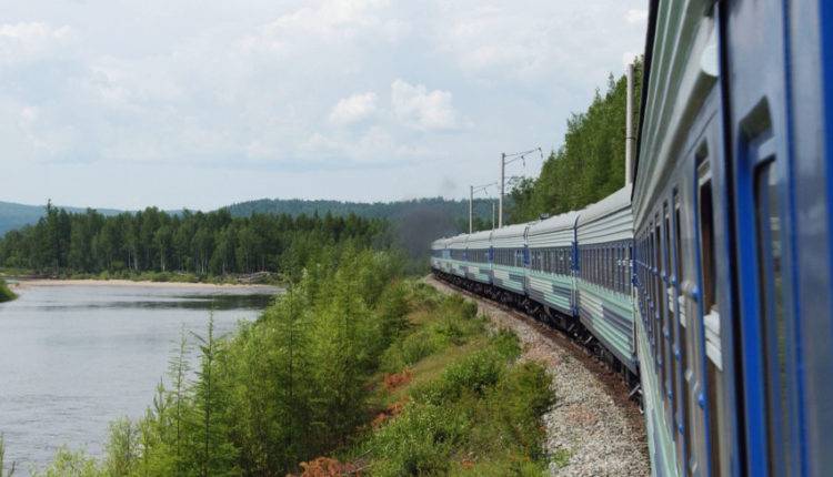 Владимир Путин - К 45-летию БАМа: по новому мосту через Лену пошли поезда - newtvnews.ru - Россия - Иркутская обл. - Амурская обл. - Хабаровский край - респ. Саха - респ.Бурятия - Забайкальский край