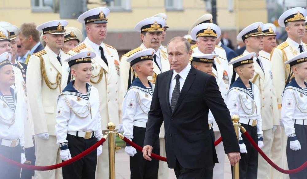 Владимир Путин - Владимир Путин поздравил работников и ветеранов морского и речного флота - gorod-plus.tv - Россия