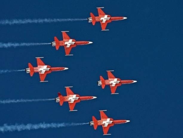 «Patrouille Suisse» по ошибке залетела на фестиваль народной песни - vpk-news.ru - США - Швейцария