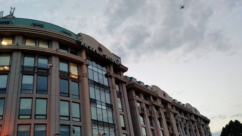 Михаил Саакашвили - Мамука Бахтадзе - Ника Гварамия - Сотни людей в Грузии требуют уволить тележурналиста за брань в адрес Путина - polit.info - Россия - Грузия