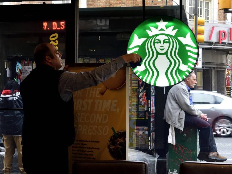 Руководство Starbucks извинилось за выдворение полицейских из кофейни - news.ru - США - шт. Аризона - Starbucks
