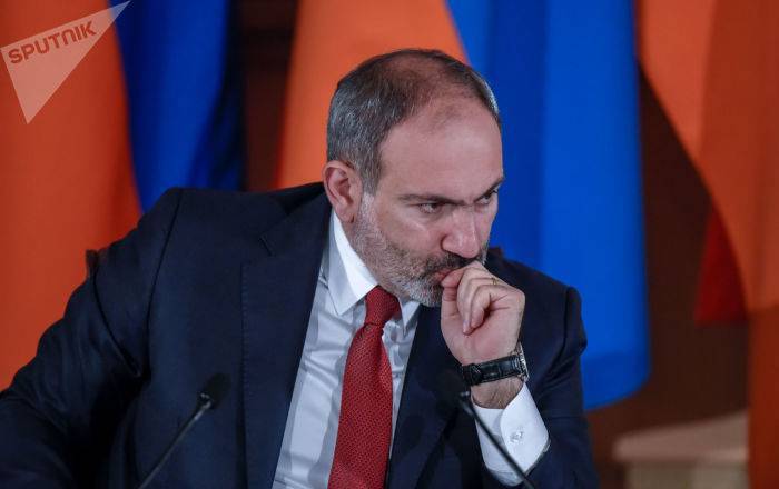 Никол Пашинян - "Потрясен известием": Пашинян выразил соболезнования жертвам страшной аварии в Арарате - ru.armeniasputnik.am - Армения - Ереван