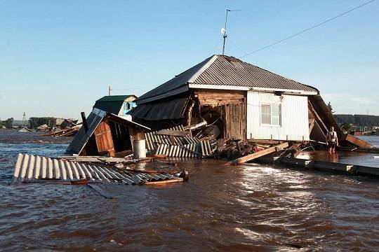 Руслан Болотов - Число жертв наводнения в Иркутской области возросло до 23 человек - versia.ru - Иркутская обл. - Иркутск