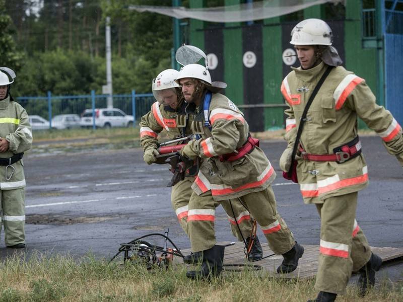 Семеро людей спасены из огня в московском Кунцево - news.ru - Москва