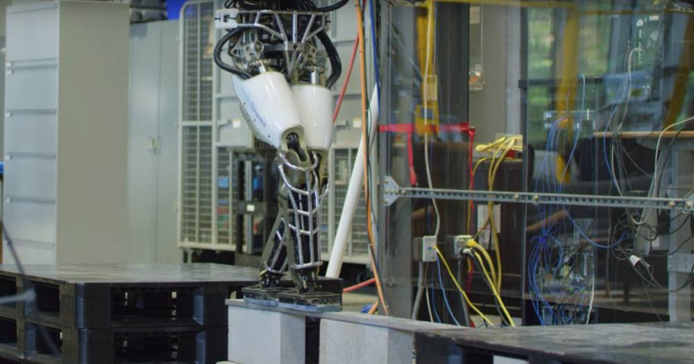 Гуманоидного робота Atlas научили планировать маршрут через&nbsp;развалины - popmech.ru