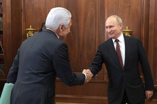 Владимир Путин - Владимир Васильев - Глава Дагестана доложил Путину о состоянии дел в республике - aif.ru - Россия - респ. Дагестан