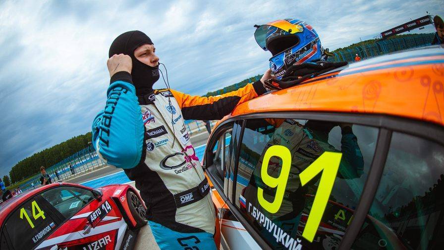 Михаил Грачев - Сarville Racing: В гонках нужно быть быстрым не только на трассе - autosport.com.ru - Смоленск