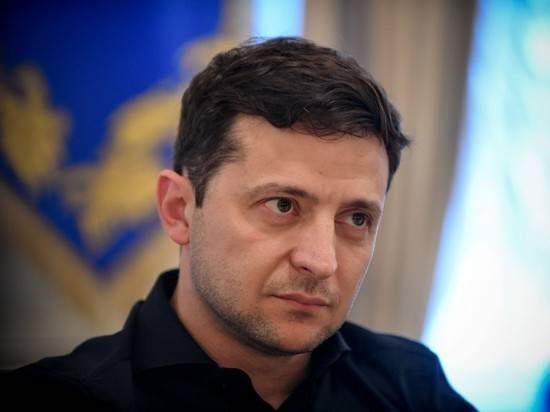 Владимир Зеленский - Петр Порошенко - Зеленский назвал условия для снятия блокады с Донбасса - vestirossii.com - Украина - Киев