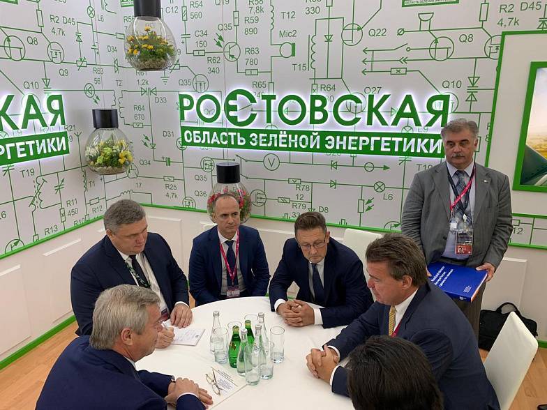 Василий Голубев - Алексей Смирнов - До конца 2020 года на Дону откроют еще три диализных центра - dontr.ru - Ростовская обл. - Волгодонск - Сальск