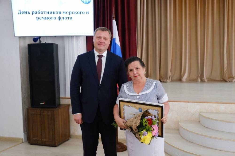 Игорь Бабушкин - Врио губернатора Игорь Бабушкин поблагодарил за труд речников и моряков - astravolga.ru - Астрахань - Астраханская обл.
