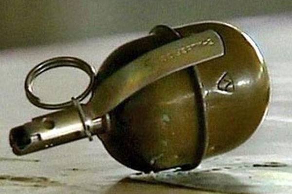Дмитрий Аристов - Москвич с гранатой забаррикадировался дома от судебных приставов - trud.ru - Москва
