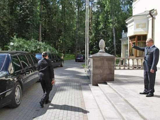 Мария Погребняк - Троих журналистов задержали у резиденции Путина - dayonline.ru - Москва - Московская обл.