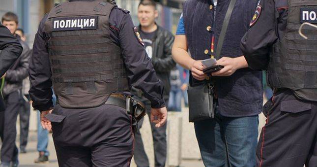 Юлия Иванова - В Подмосковье полицейские незаконно поставили на учет более 200 мигрантов - dialog.tj - Москва - Россия - Узбекистан - Московская обл. - район Ленинский