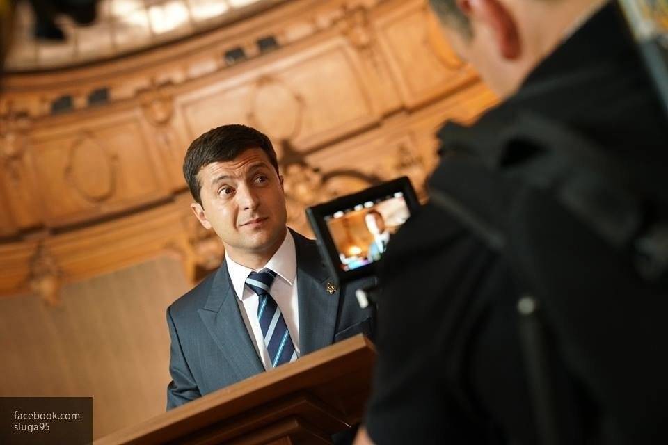Владимир Зеленский - Петр Порошенко - Святослав Вакарчук - Виктор Медведчук - Юрий Бойко - Юлий Тимошенко - Вадим Рабинович - Украинцы стали меньше поддерживать партию Зеленского — соцпрос - newinform.com - Украина