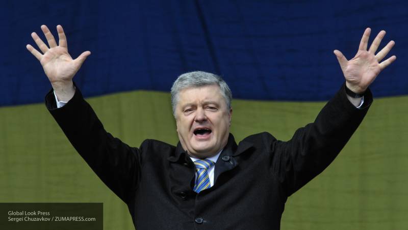 Петр Порошенко - Софья Алимова - Порошенко пригрозил, что в следующий раз "даст по морде" недовольным украинцам - nation-news.ru - Украина - Хмельницкий