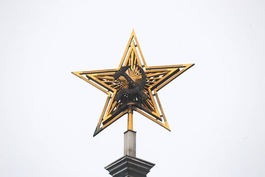 Вячеслав Молотов - Николай Чудотворец - Звезду со шпиля Северного речного вокзала отреставрируют в Москве - m24.ru - Москва - Россия