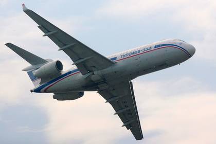 Денис Мантуров - ssj100 - Правительство сравнило Ту-334 и SSJ100 - lenta.ru - Москва - Россия - Китай - США - Франция