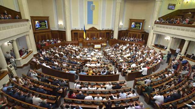 Юрий Бойко - Депутат Рады нашел истоки политической коррупции на Украине. РЕН ТВ - ren.tv - Украина