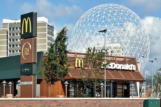 Александр Ведяхин - Сбербанк может открыть совместные с McDonald’s отделения - versia.ru - Москва