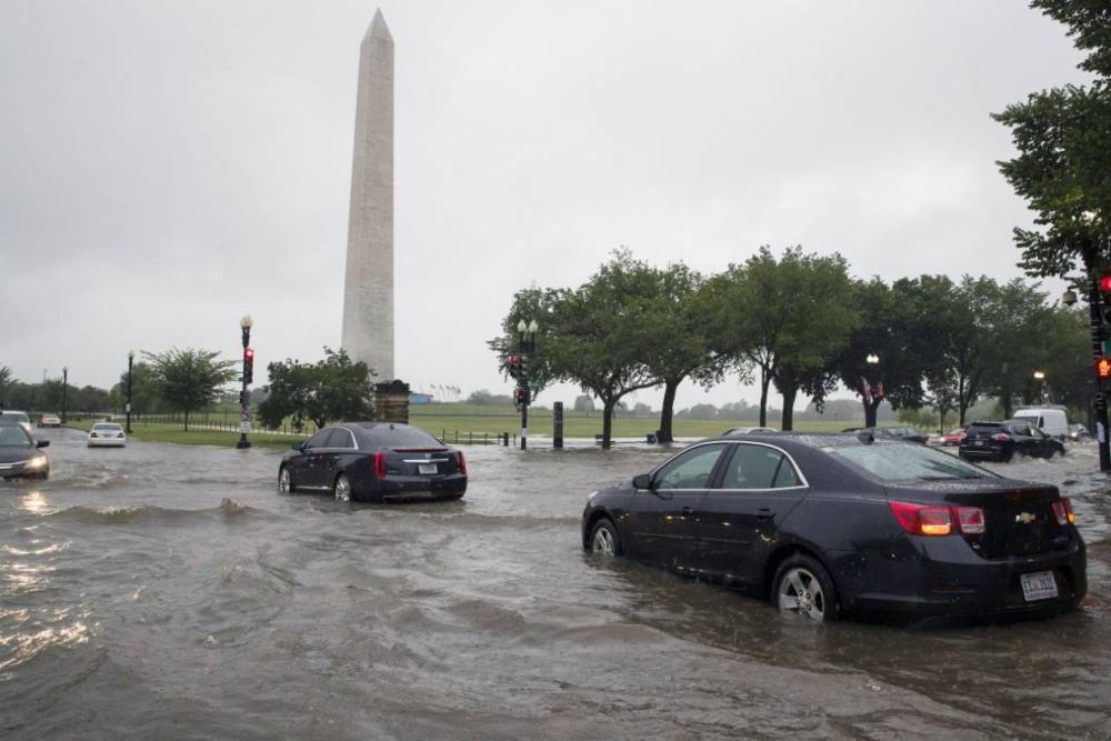 Рональд Рейган - Из-за наводнения в Вашингтоне люди остались без транспорта и электричества. Частично затоплен Белый дом - theins.ru - США - Вашингтон - шт. Мэриленд - state Virginia