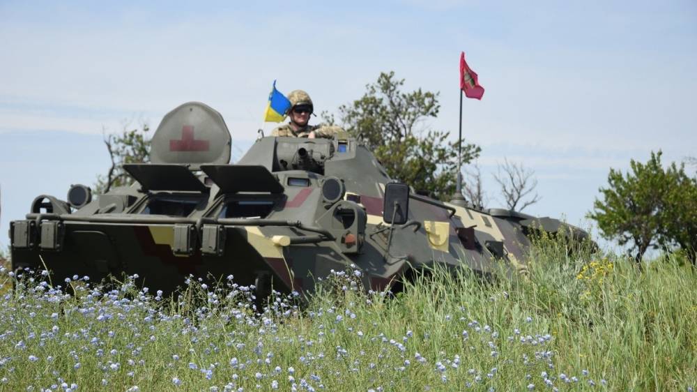 Иван Филипоненко - Украинский военный выстрелил в подчиненную в Донбассе - riafan.ru - Украина - Киев - ЛНР